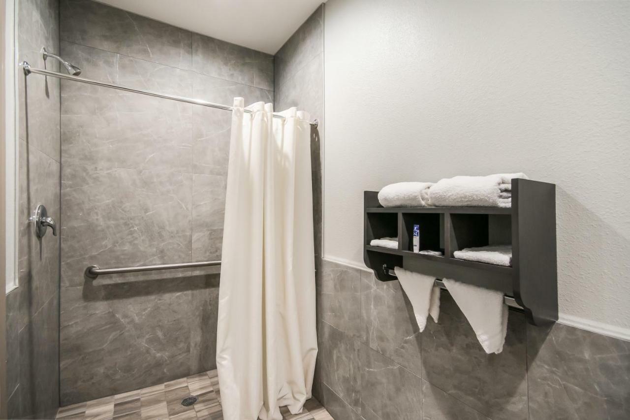 Americas Best Value Inn & Suites Ne Houston Downtown I-610 Εξωτερικό φωτογραφία