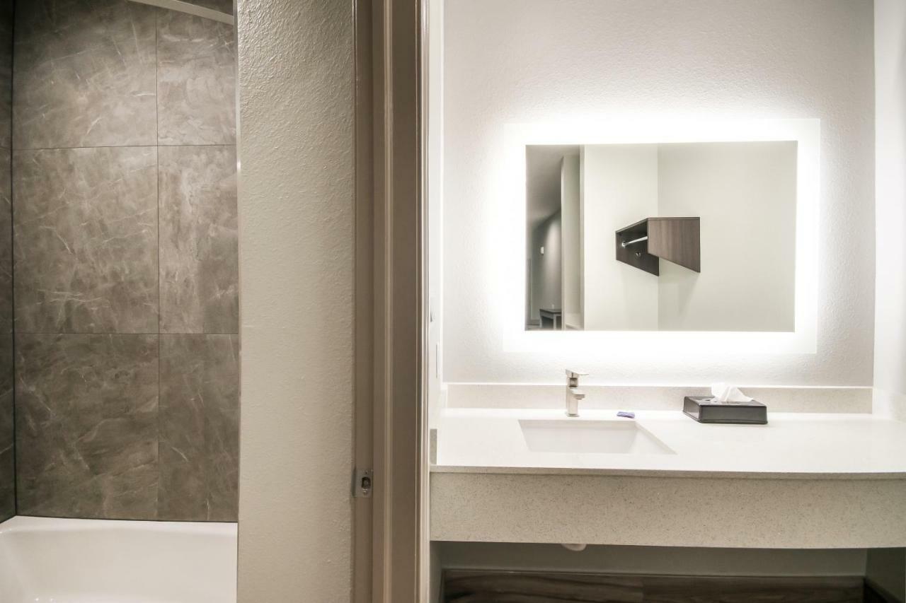 Americas Best Value Inn & Suites Ne Houston Downtown I-610 Εξωτερικό φωτογραφία